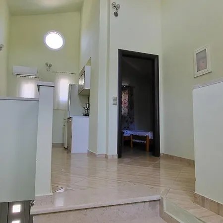 Diamond Hotel 3*